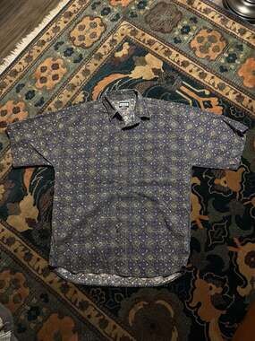 Vintage Weekends Men's Short Sleeve Button Down Shirt Geometric Medallion Print